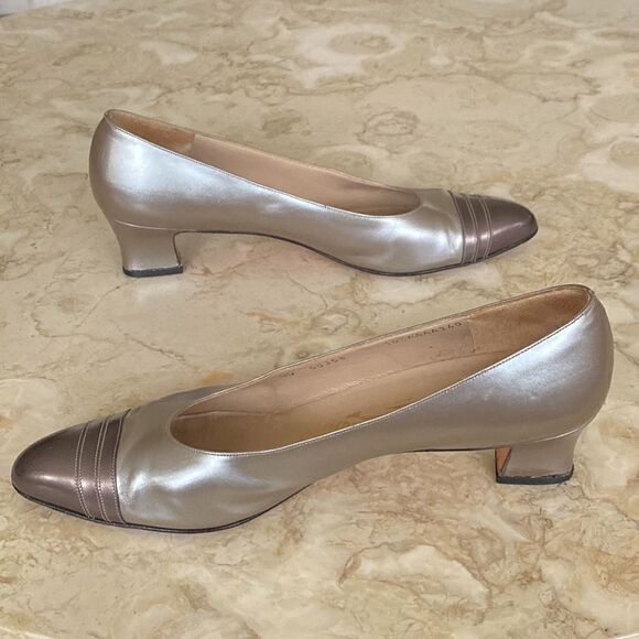 Vintage Salvatore Ferragamo Metallic Silver & Bronze Leather Court Shoes - Picture 9 of 14
